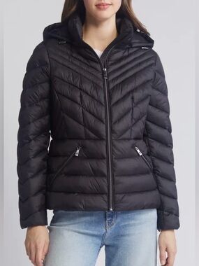 Michael Kors Water Repellent Packable Chevron Quilted Puffer Coat Black Large